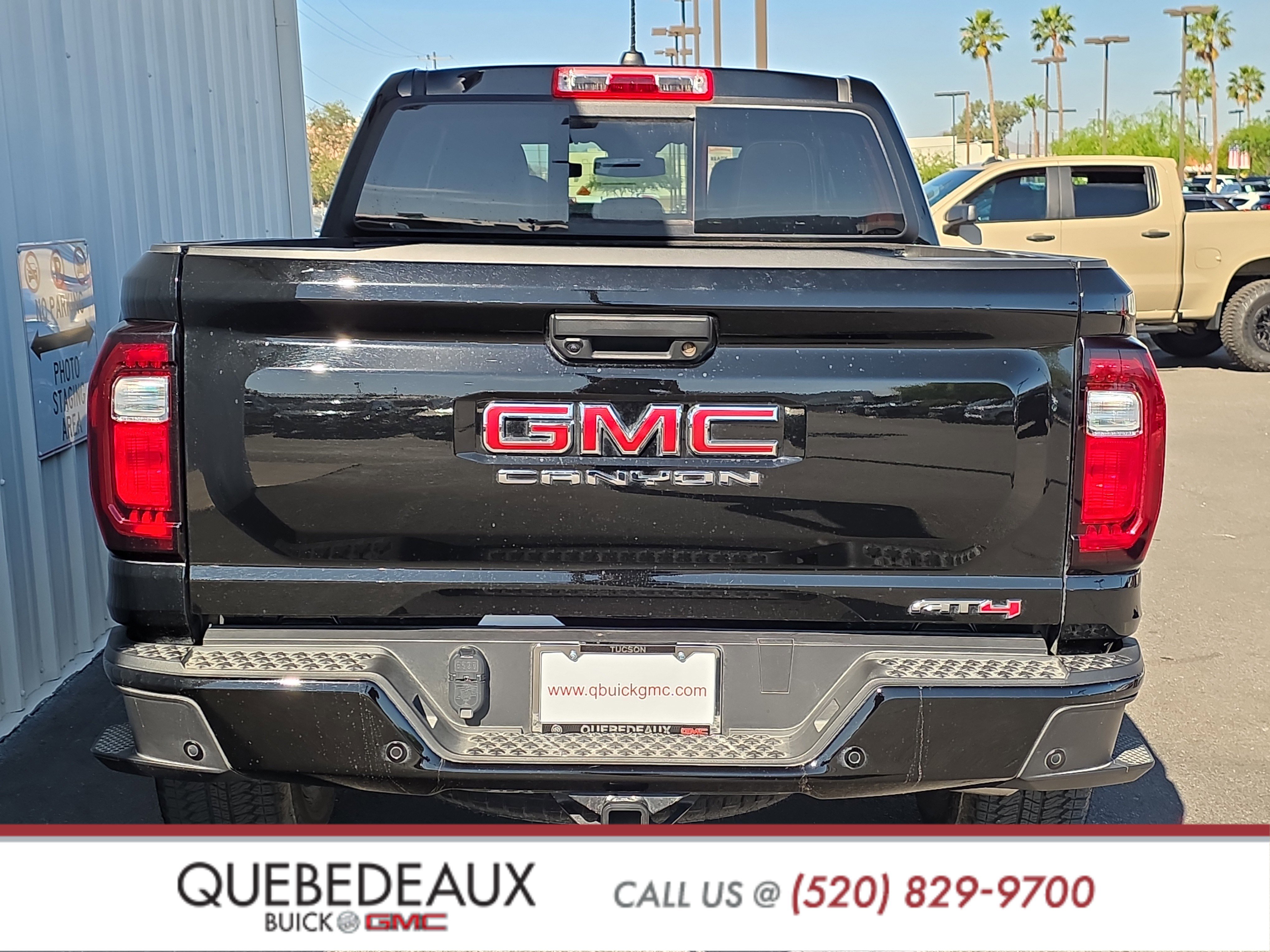 Used 2025 GMC Canyon AT4 w/ AT4 Premium Package image 7