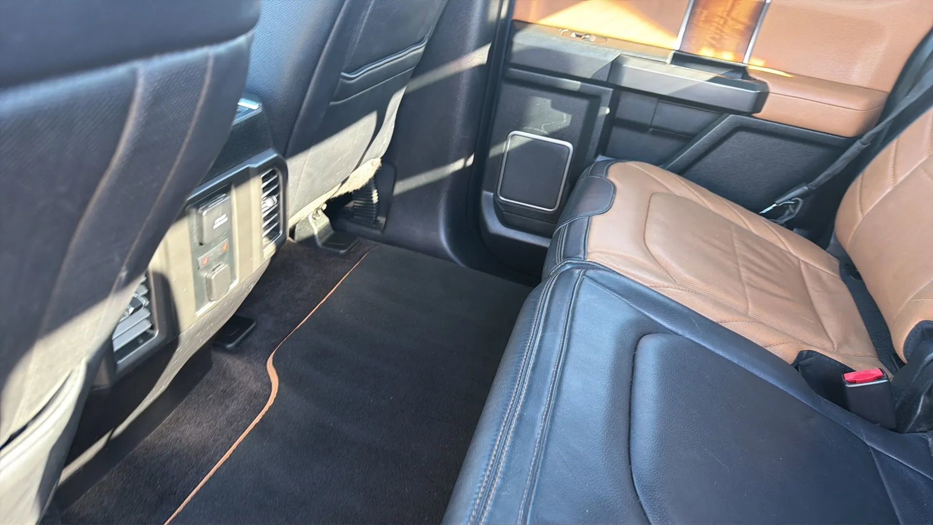 Used 2016 Ford F150 Limited w/ Trailer Tow Package image 46