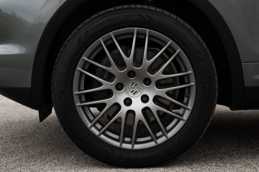 Used 2013 Porsche Cayenne Diesel AWD/4WD image 34