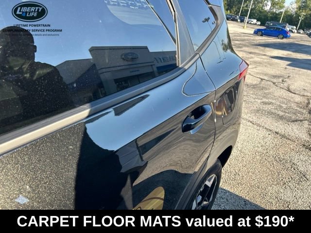Used 2025 Kia Seltos S AWD/4WD image 3