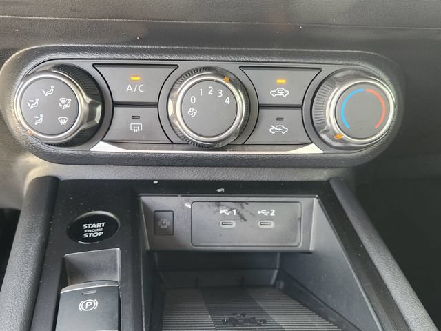 Used 2025 Nissan Kicks SV FWD image 18