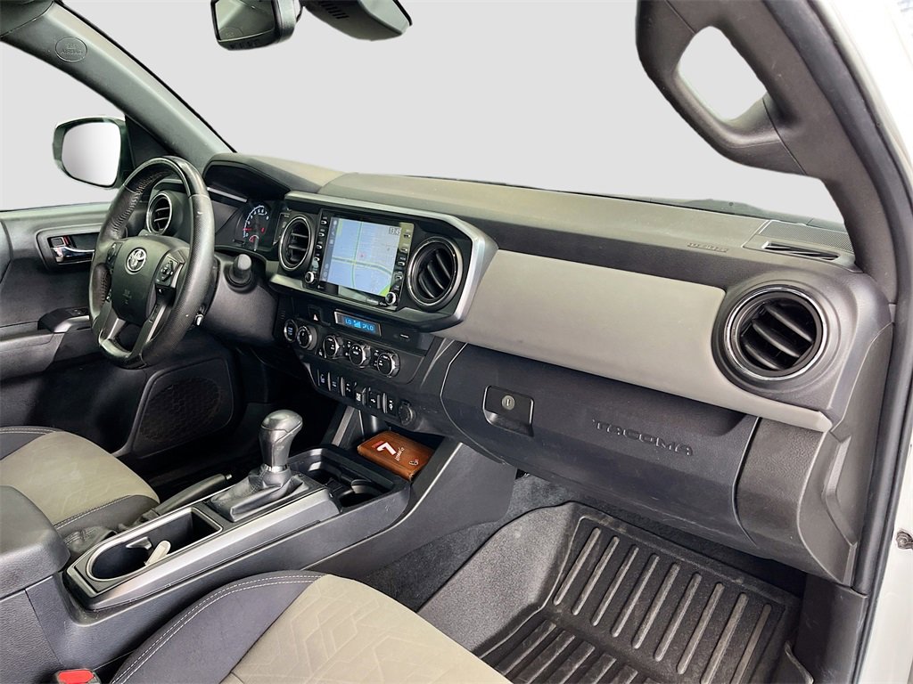 Used 2023 Toyota Tacoma TRD Off-Road image 27