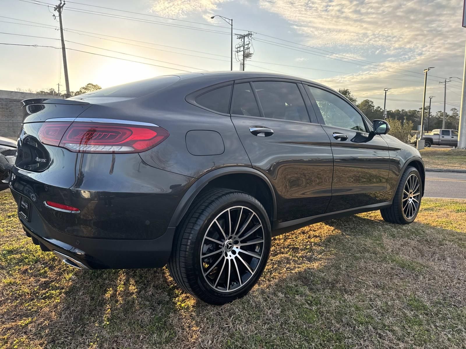 Used 2022 Mercedes-Benz GLC 300 4MATIC Coupe image 5