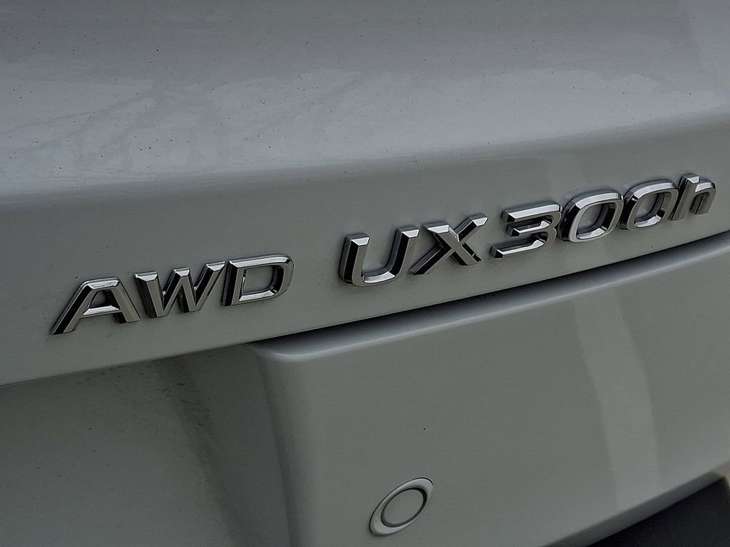 Used 2026 Lexus UX 300h AWD w/ Accessory Package (Z1) image 30
