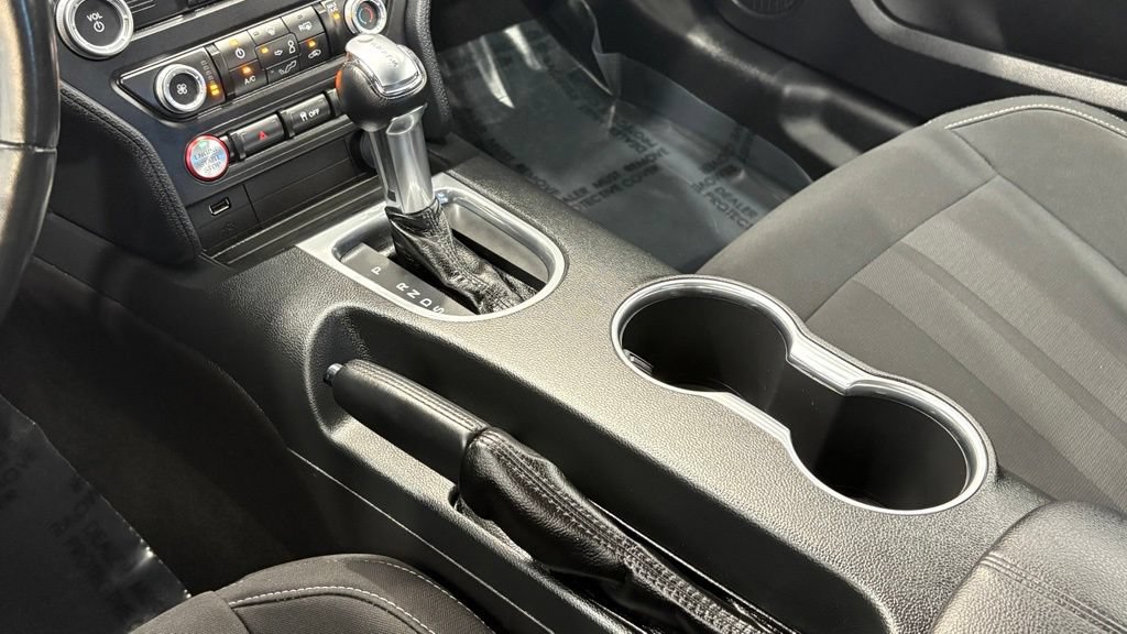 Used 2019 Ford Mustang GT w/ Black Accent Package RWD image 34