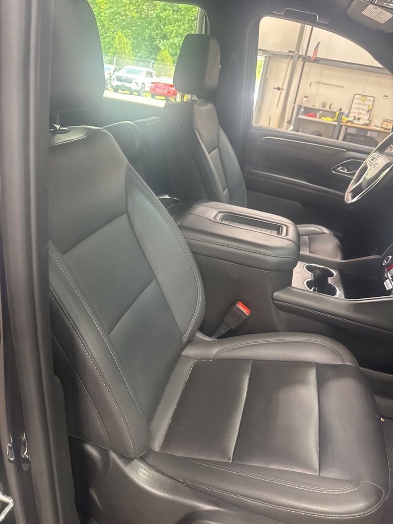 Used 2023 Chevrolet Suburban Z71 AWD/4WD image 16