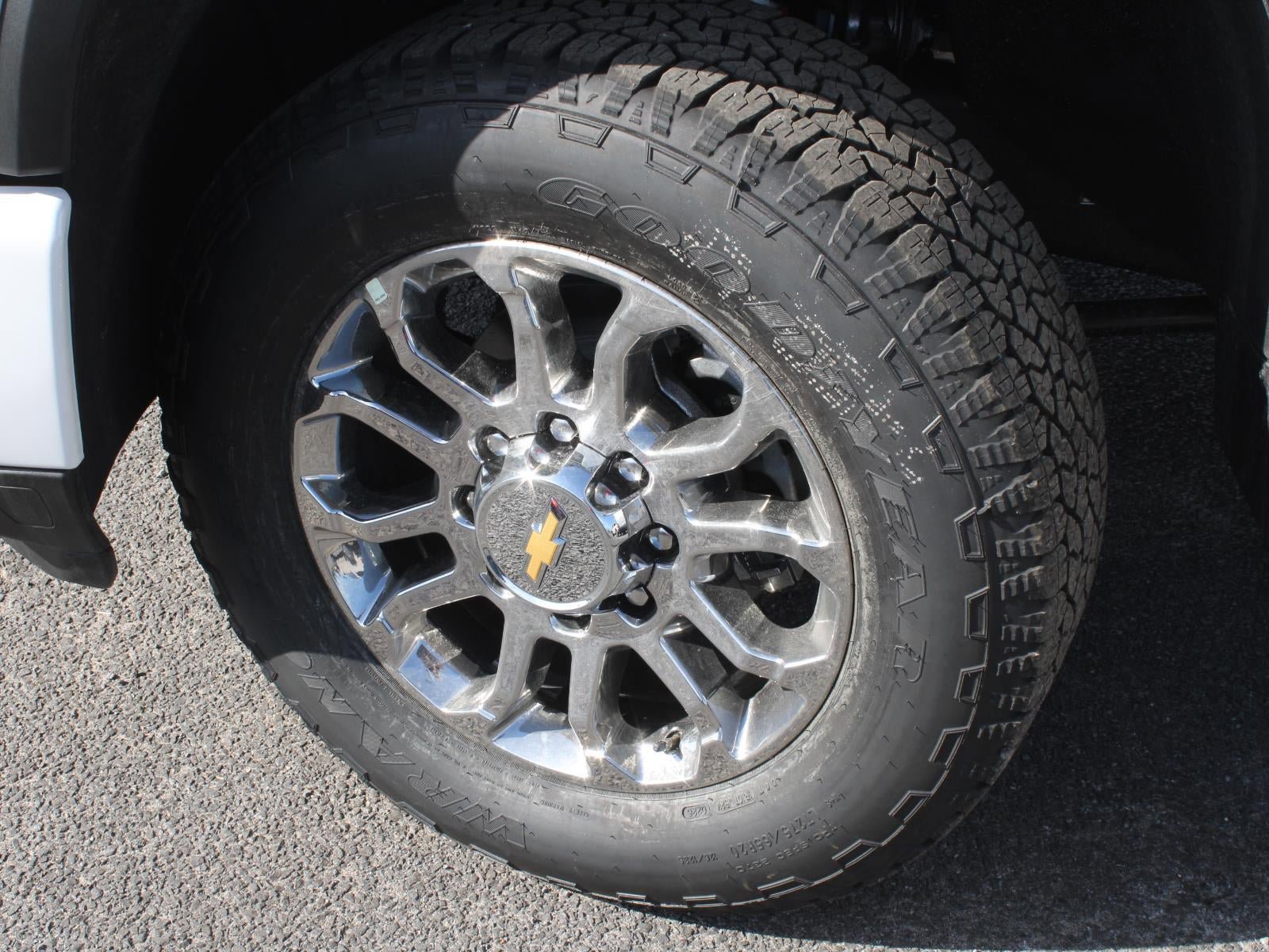 New 2026 Chevrolet Silverado 3500 LT w/ Z71 Chrome Sport Edition AWD/4WD image 17
