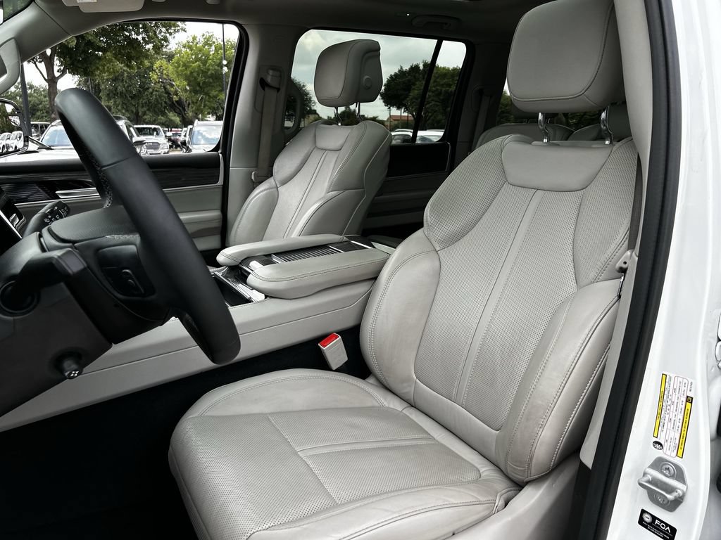 Used 2022 Jeep Wagoneer Series II w/ Premium Group I RWD image 29