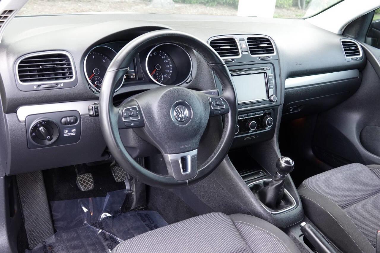 Used 2012 Volkswagen Golf TDI FWD image 4