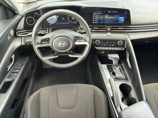 Used 2024 Hyundai Elantra SEL FWD image 22