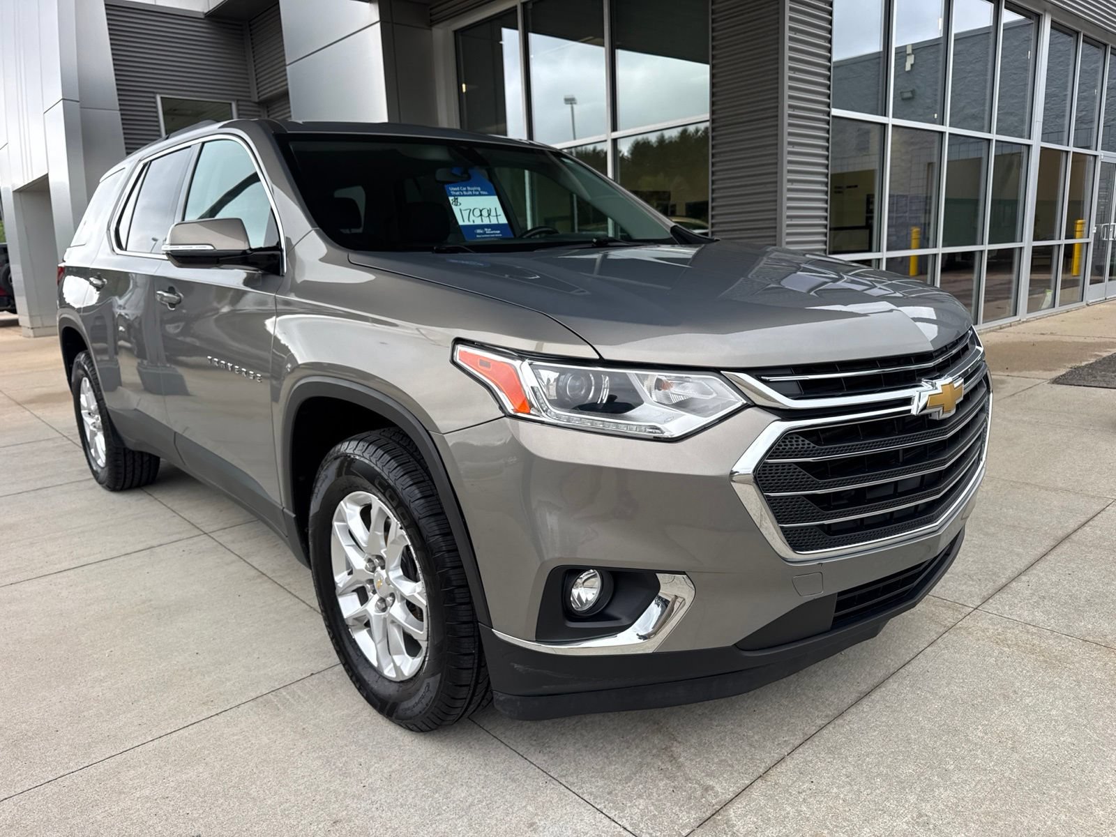 Used 2019 Chevrolet Traverse LT FWD image 10