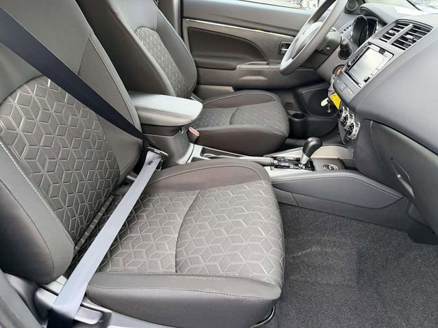 New 2025 Mitsubishi Outlander Sport ES image 9