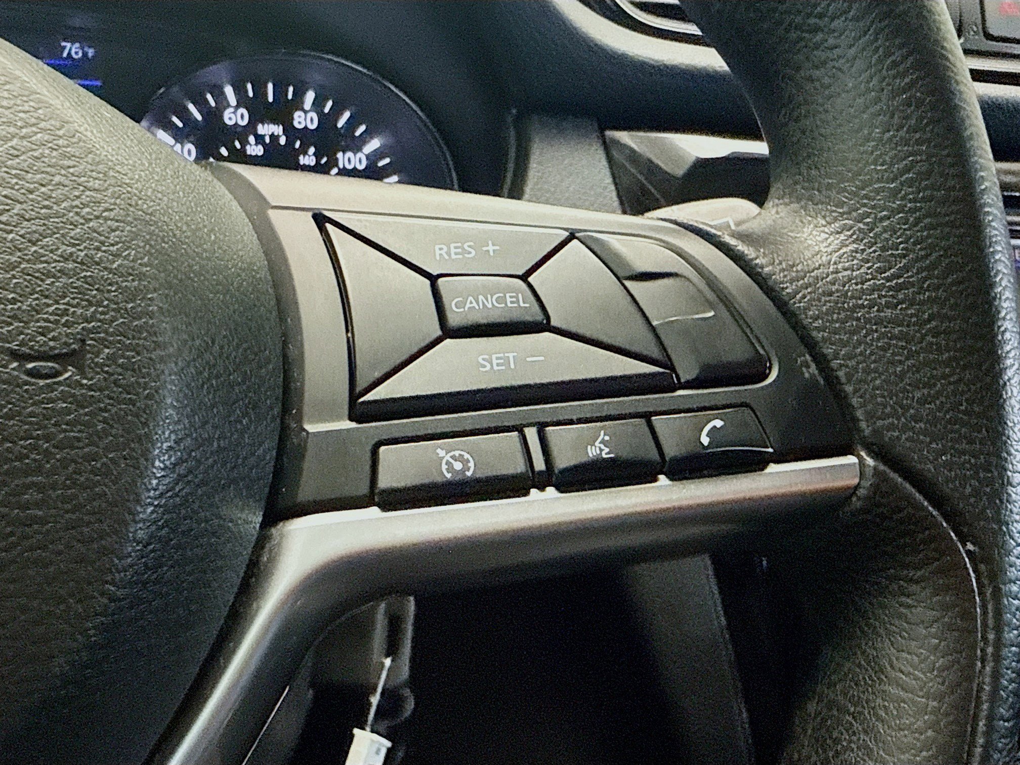 Used 2020 Nissan Rogue S image 26