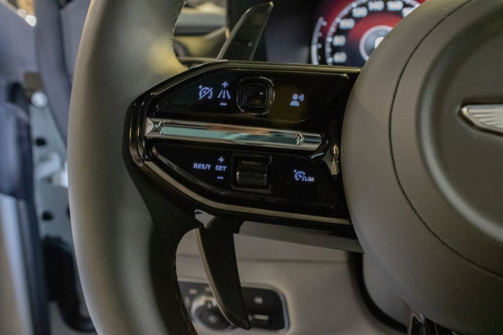 New 2025 Aston Martin DBX 707 image 12