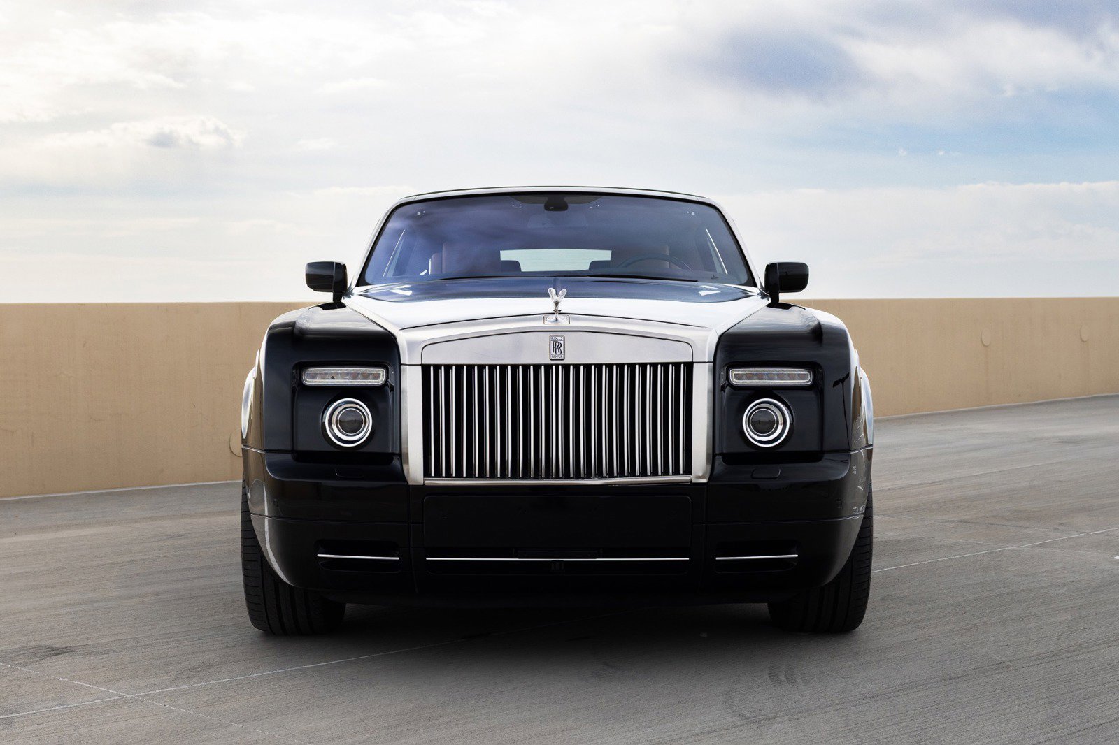 Used 2009 Rolls-Royce Phantom Drophead Coupe image 2