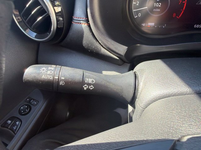 Used 2023 Nissan Kicks SR w/ SR Premium Package FWD image 24