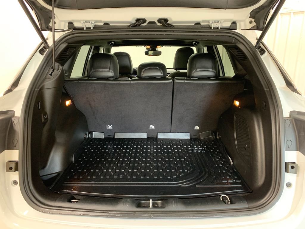 Used 2025 Jeep Compass Latitude w/ Sun & Sound Group image 19