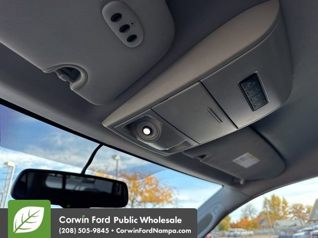 Used 2014 Chrysler Town & Country Touring image 19