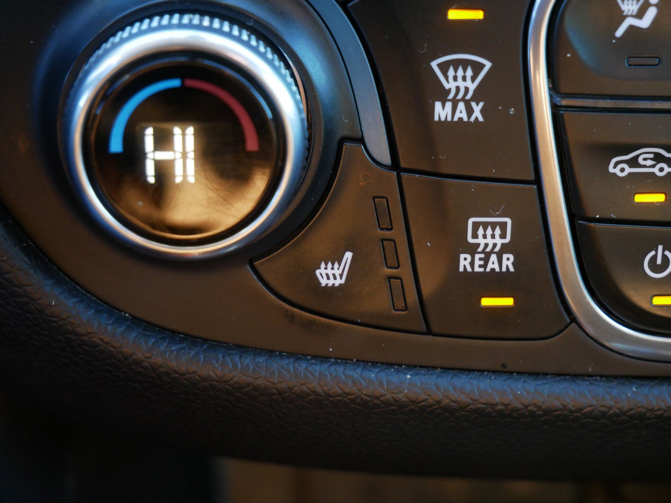 Used 2020 Chevrolet Equinox LT image 28