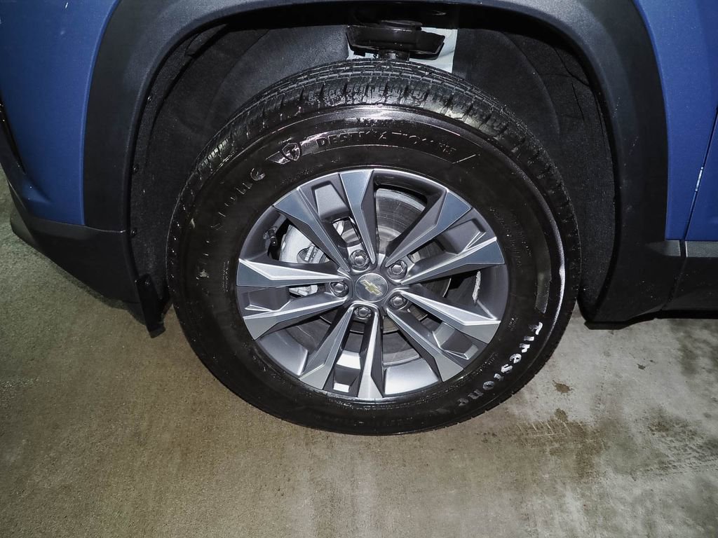 Used 2025 Chevrolet Equinox LT image 32