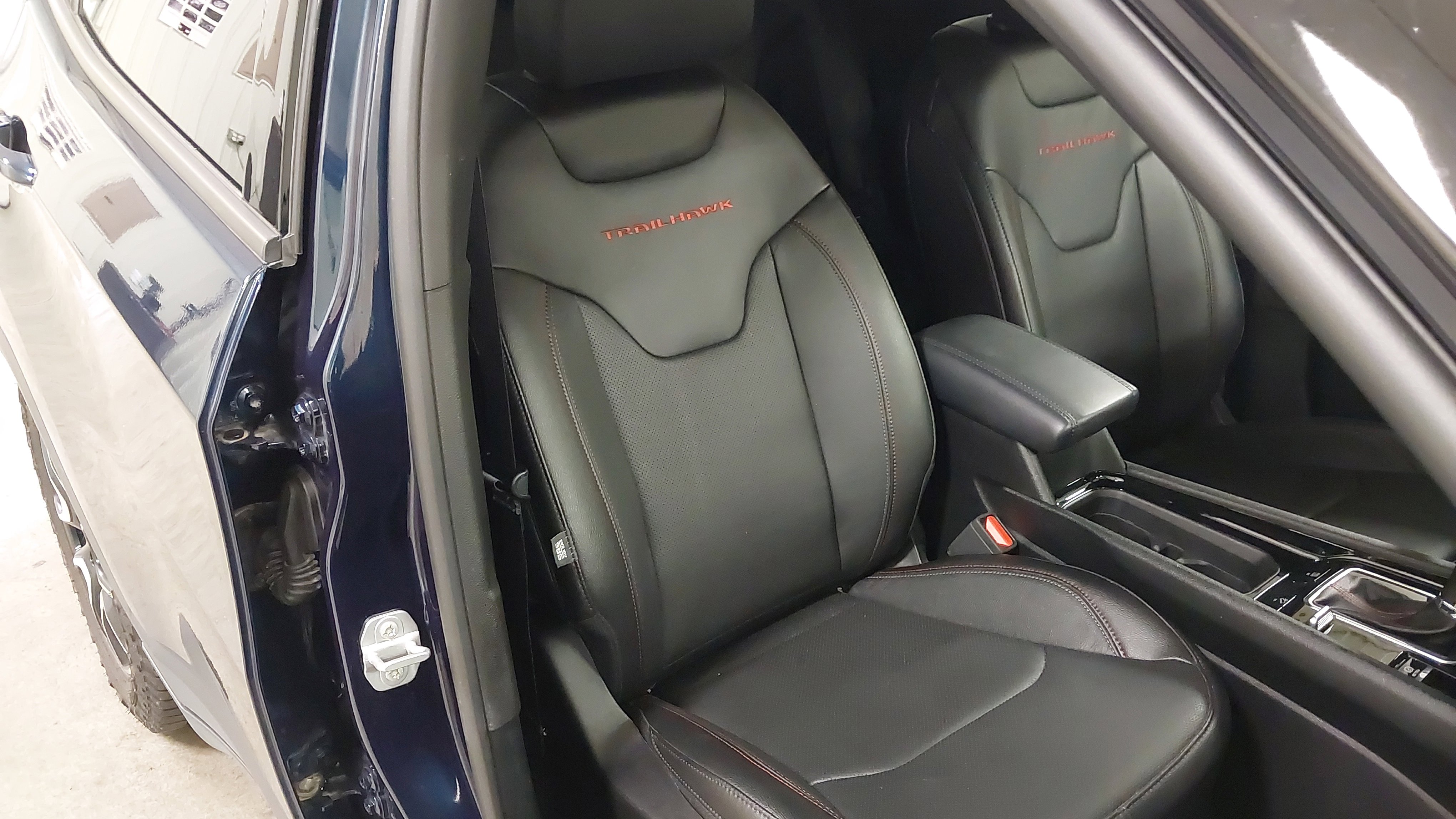 Used 2024 Jeep Compass Trailhawk w/ Trailhawk Elite Group image 28