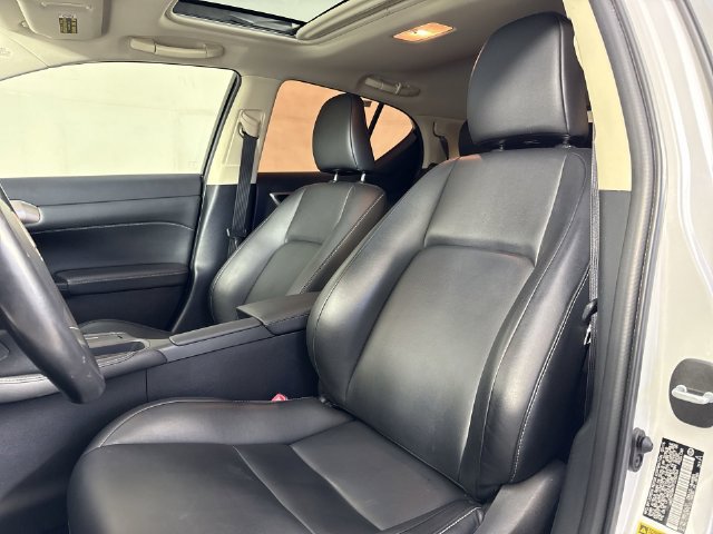 Used 2015 Lexus CT 200h FWD image 19