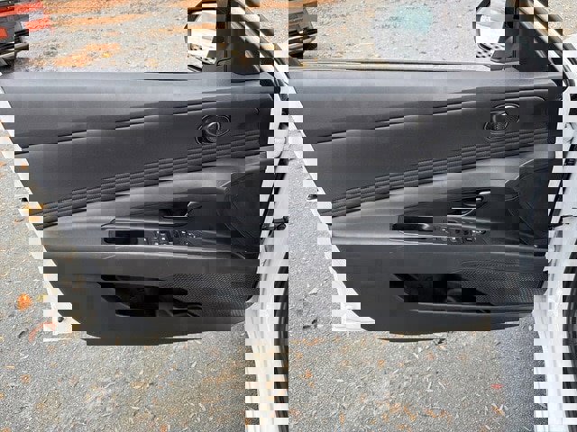 Certified 2025 Hyundai Elantra SEL image 10