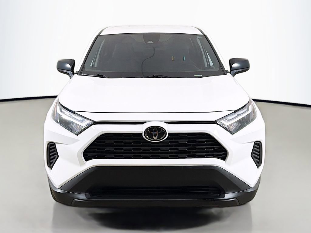 Used 2025 Toyota RAV4 LE image 8
