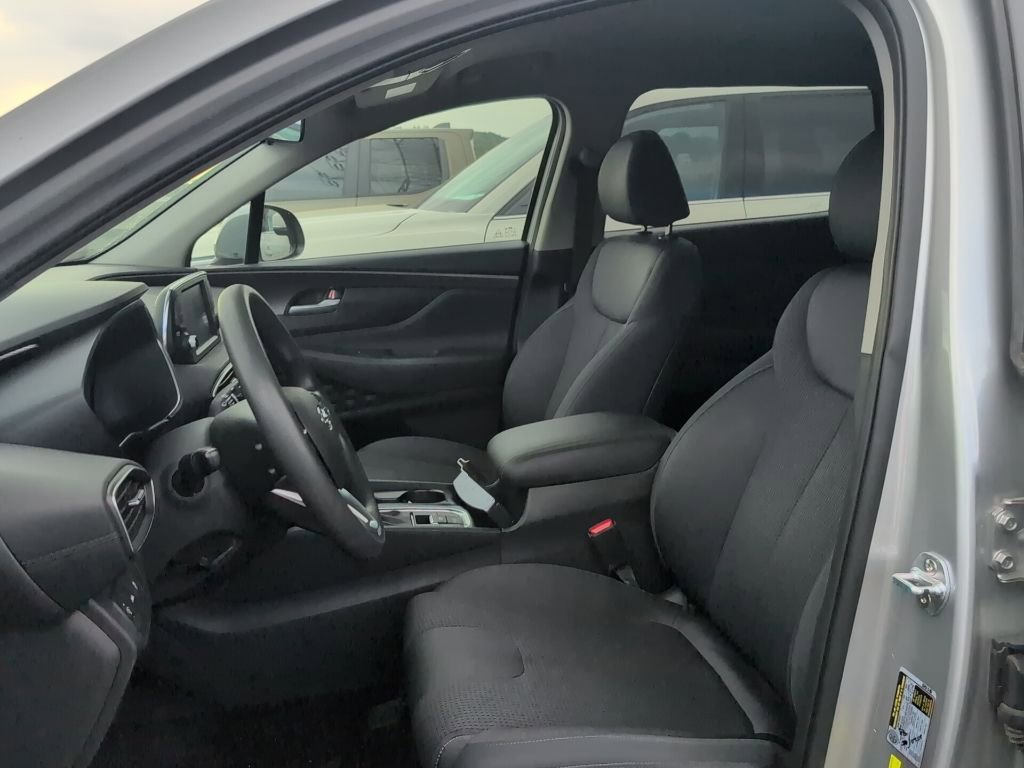 Used 2020 Hyundai Santa Fe SE image 9