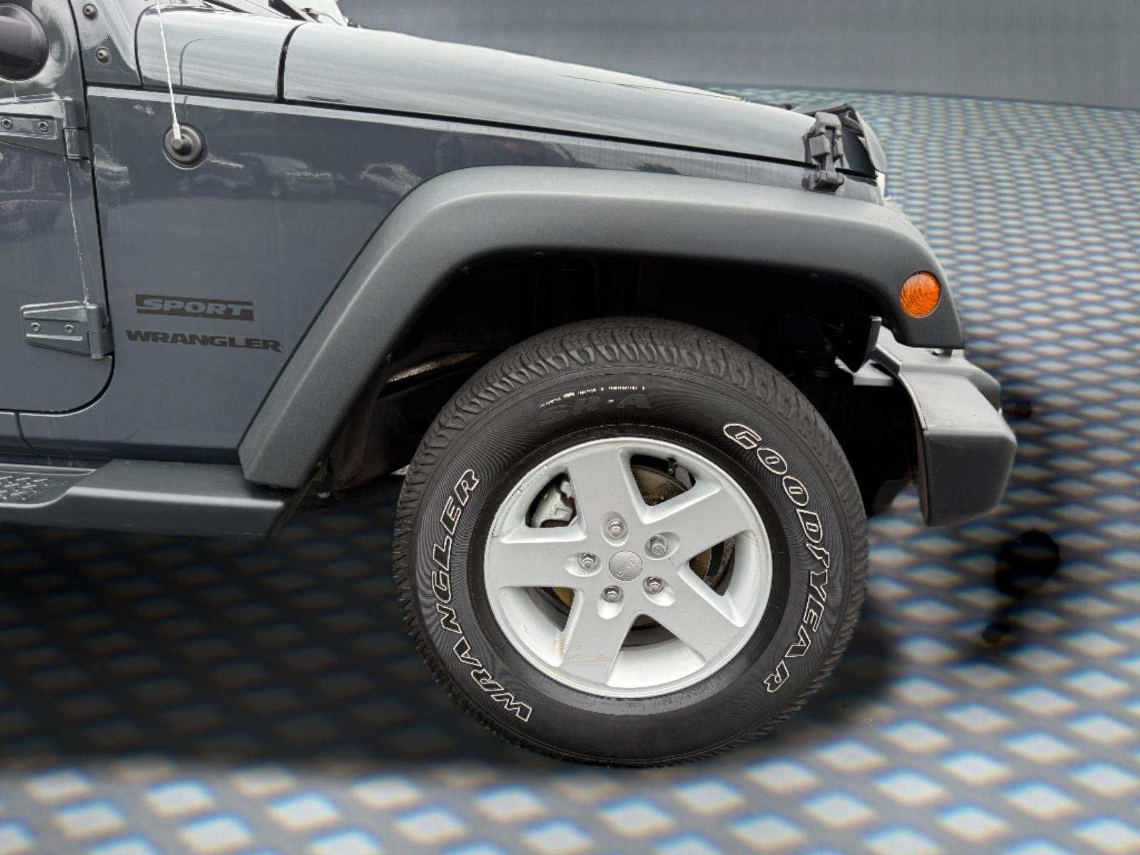 Used 2016 Jeep Wrangler Sport w/ Quick Order Package 24S AWD/4WD image 11