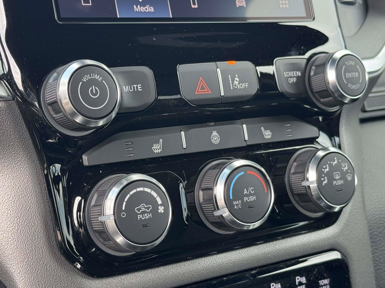 New 2026 RAM 1500 Big Horn w/ Night Edition AWD/4WD image 5