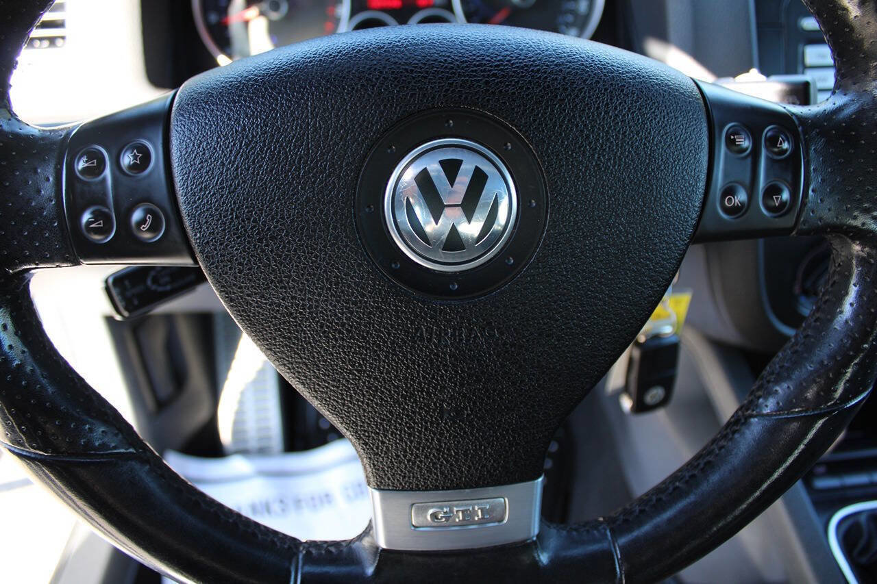 Used 2007 Volkswagen GTI 2-Door image 24