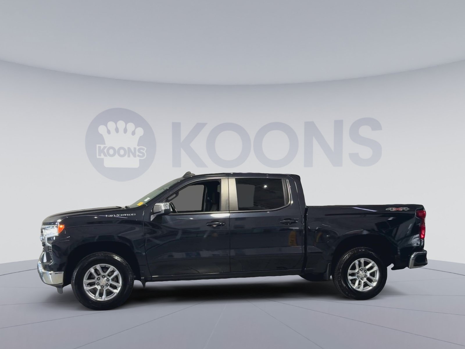 Used 2022 Chevrolet Silverado 1500 LT AWD/4WD image 7