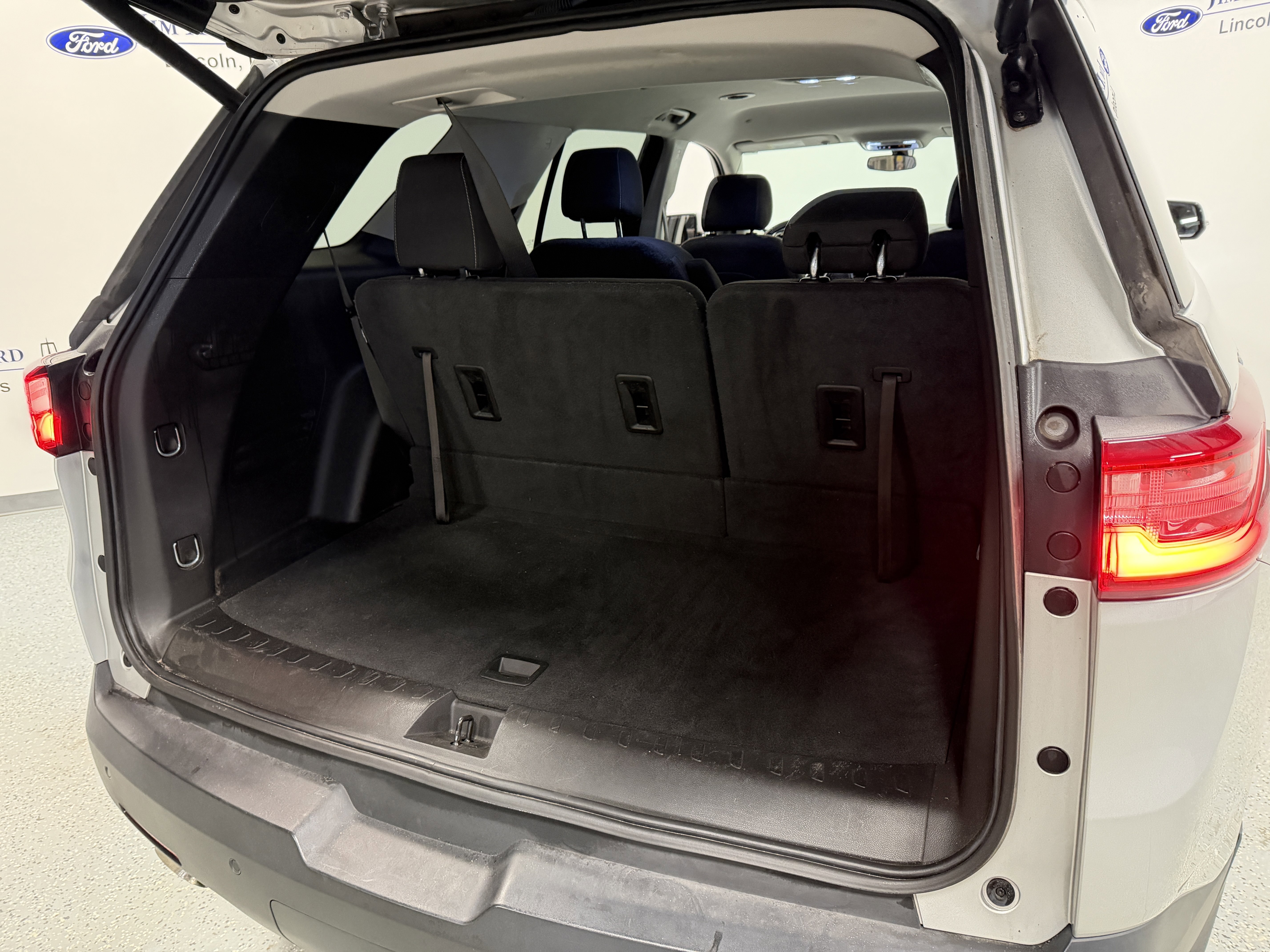 Used 2019 Chevrolet Traverse LT image 26