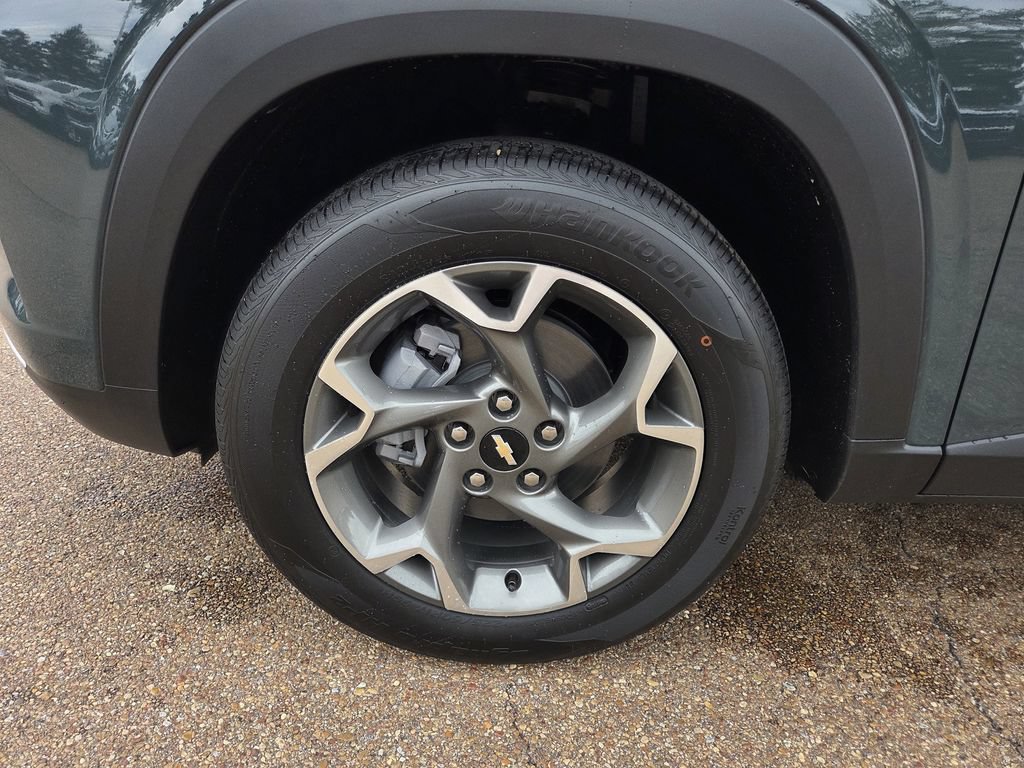 New 2026 Chevrolet Trax LT FWD image 31