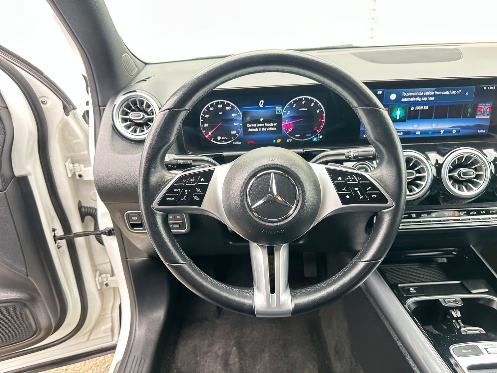 Used 2025 Mercedes-Benz GLA 250 4MATIC image 28