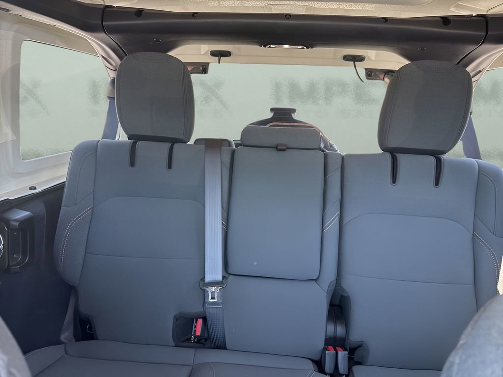 Used 2024 Jeep Wrangler Unlimited w/ Convenience Group AWD/4WD image 11