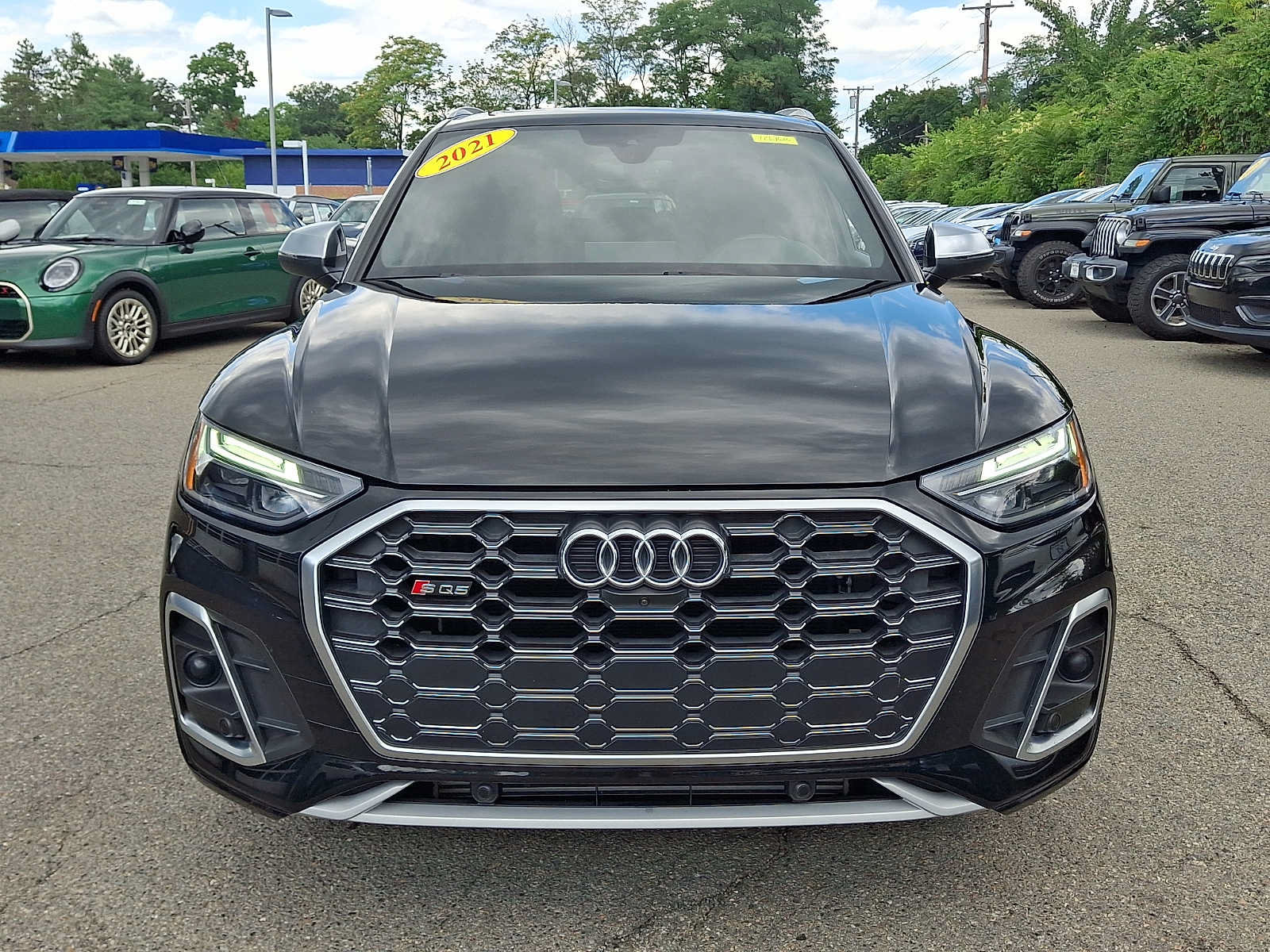 Used 2021 Audi SQ5 Premium Plus w/ Premium Plus Package AWD/4WD image 2