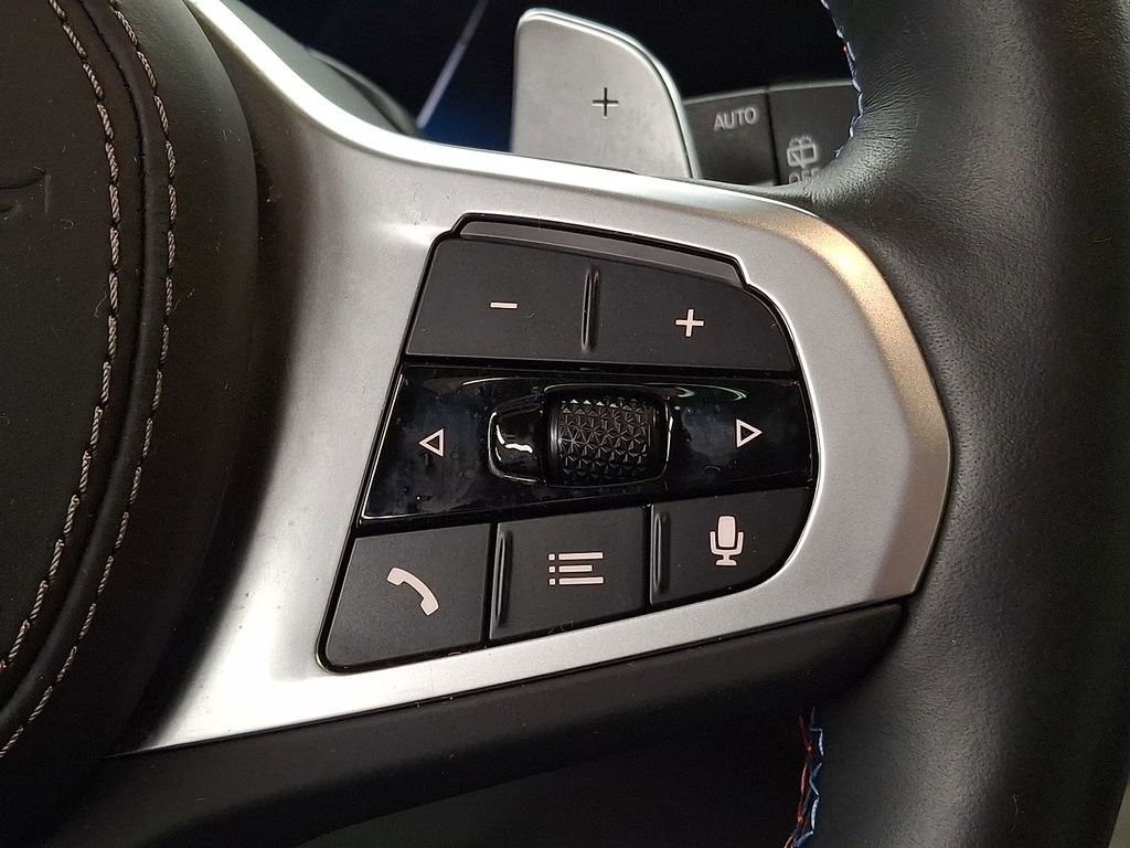 Used 2025 BMW X7 M60i image 19