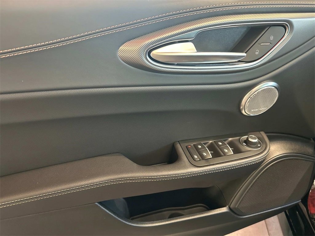 New 2025 Alfa Romeo Giulia AWD w/ Driving Assist Package image 14