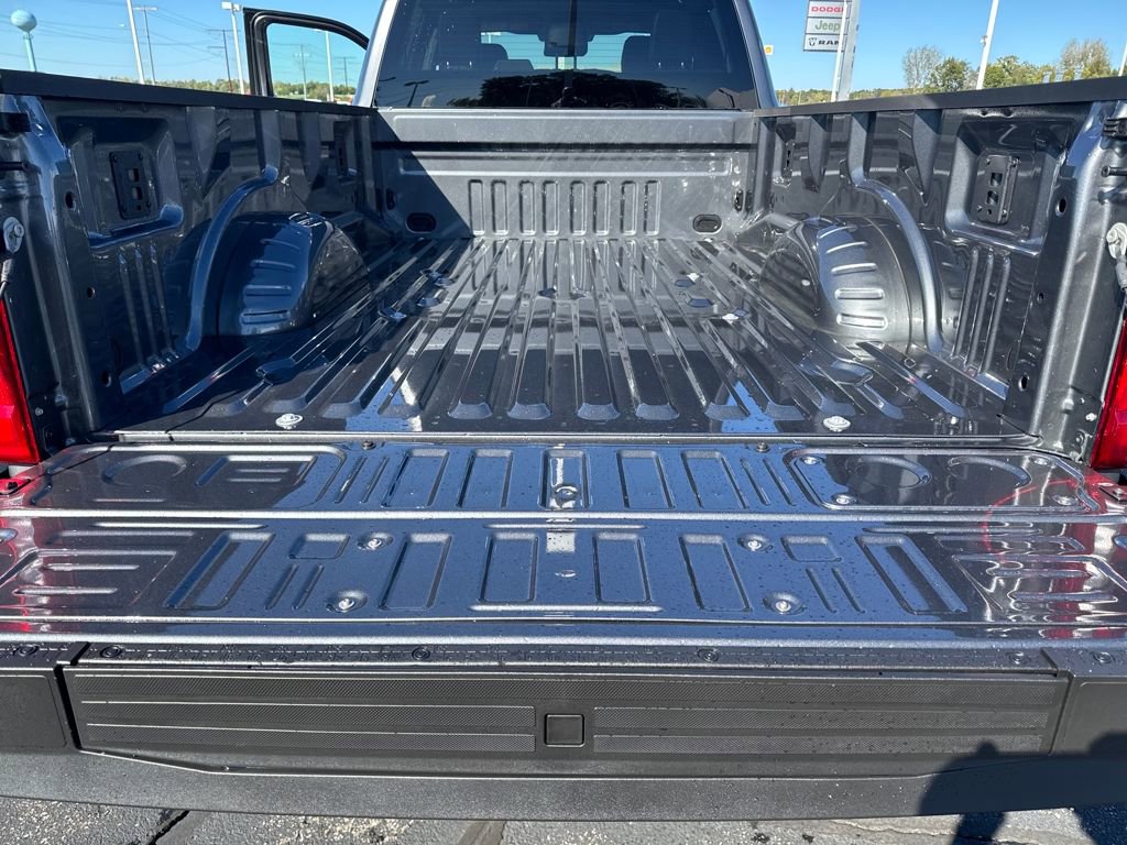 New 2026 Ford F350 Lariat w/ FX4 Off-Road Package image 22
