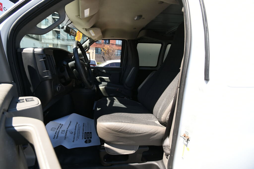 Used 2019 Chevrolet Express 2500 w/ Driver Convenience Package RWD image 9