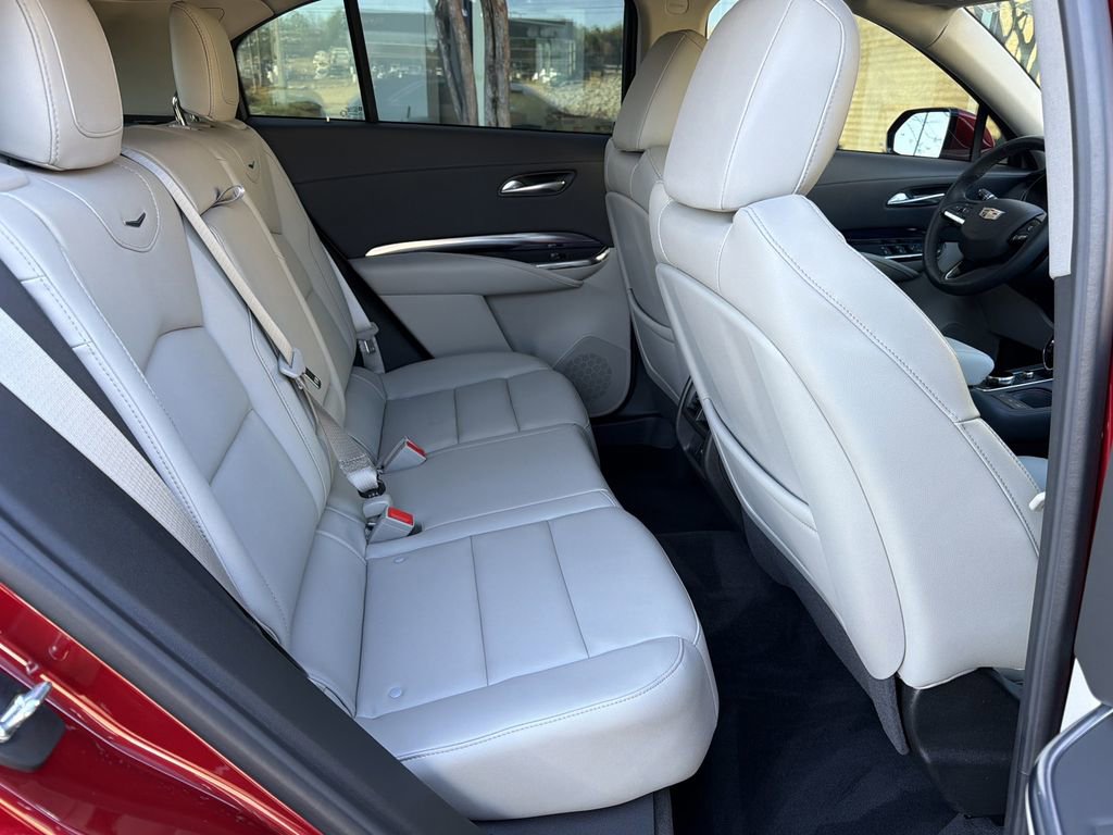 Certified 2023 Cadillac XT4 Luxury image 14