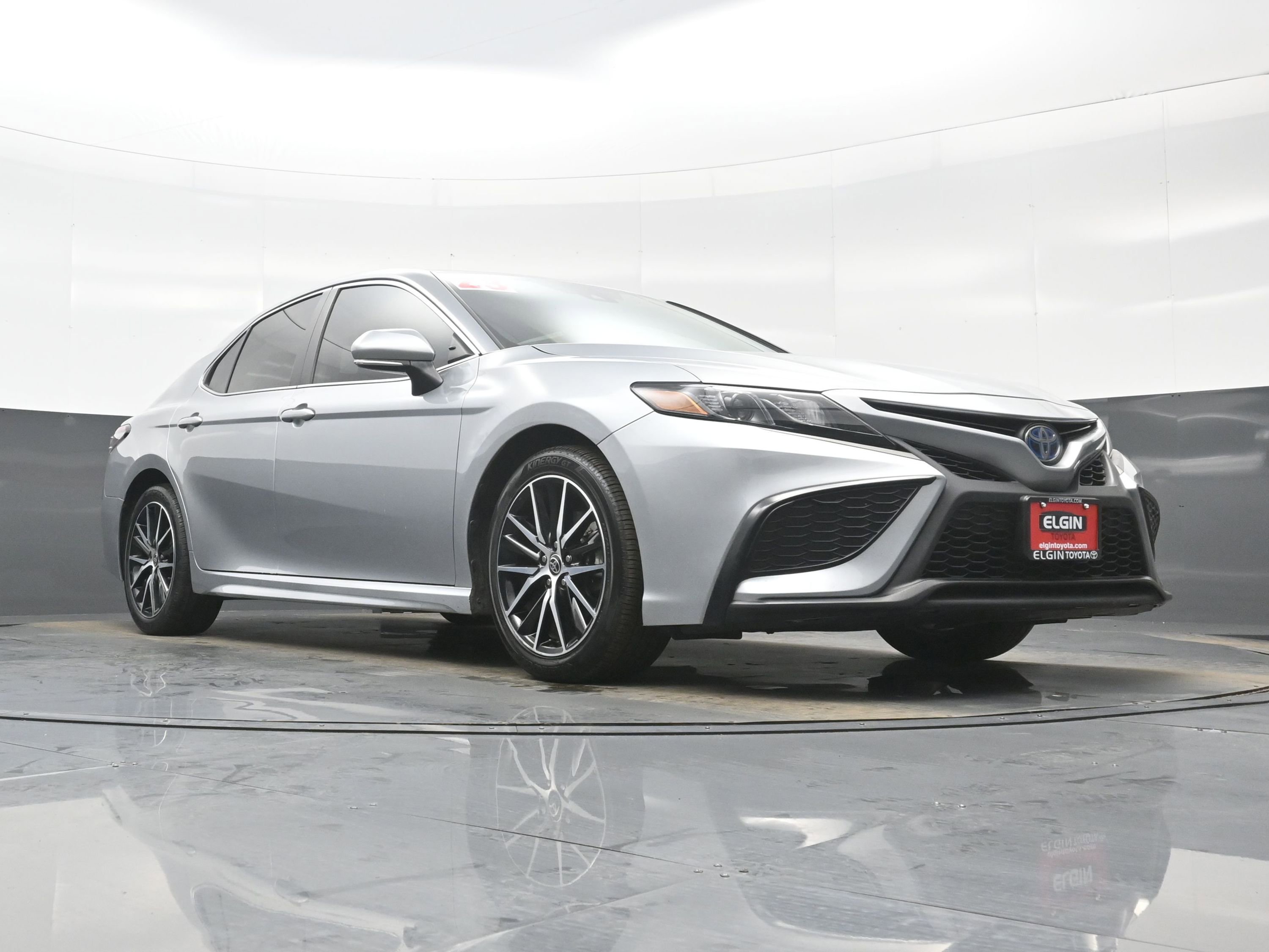 Used 2023 Toyota Camry SE image 25