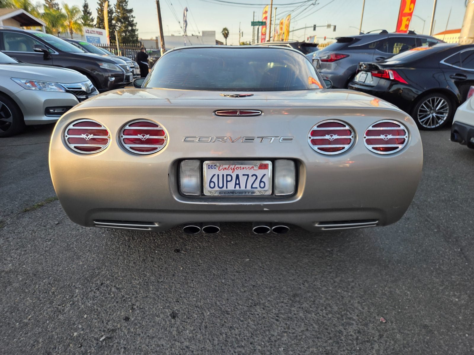 Used 2001 Chevrolet Corvette Coupe RWD image 3