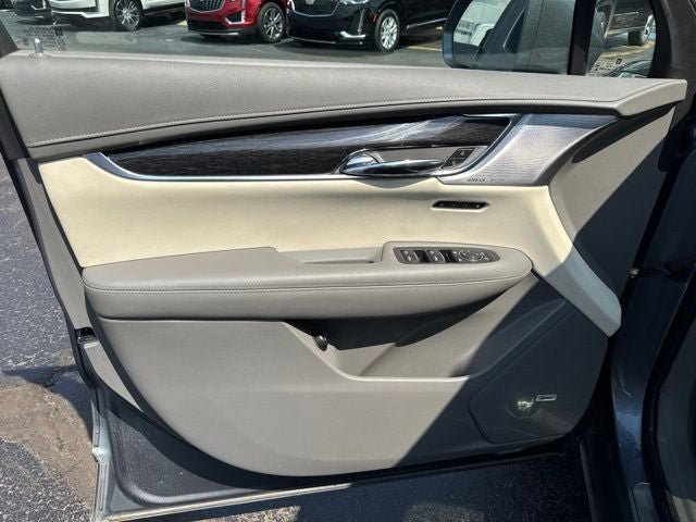 Used 2020 Cadillac XT6 Premium Luxury AWD/4WD image 8