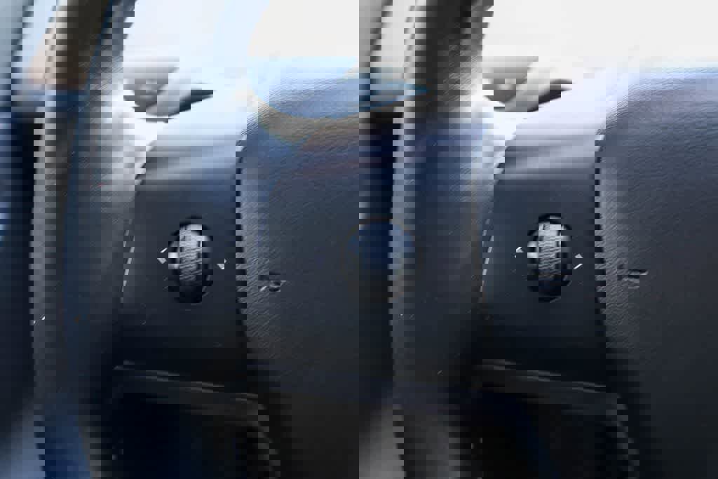 Used 2018 Tesla Model 3 Long Range image 13