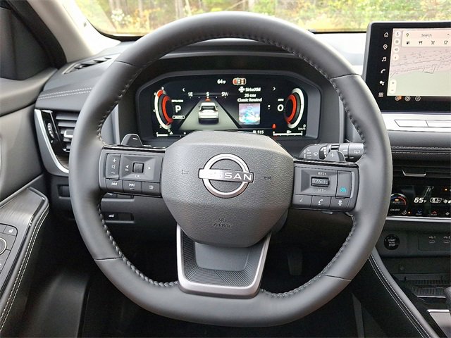 New 2026 Nissan Rogue Platinum image 9