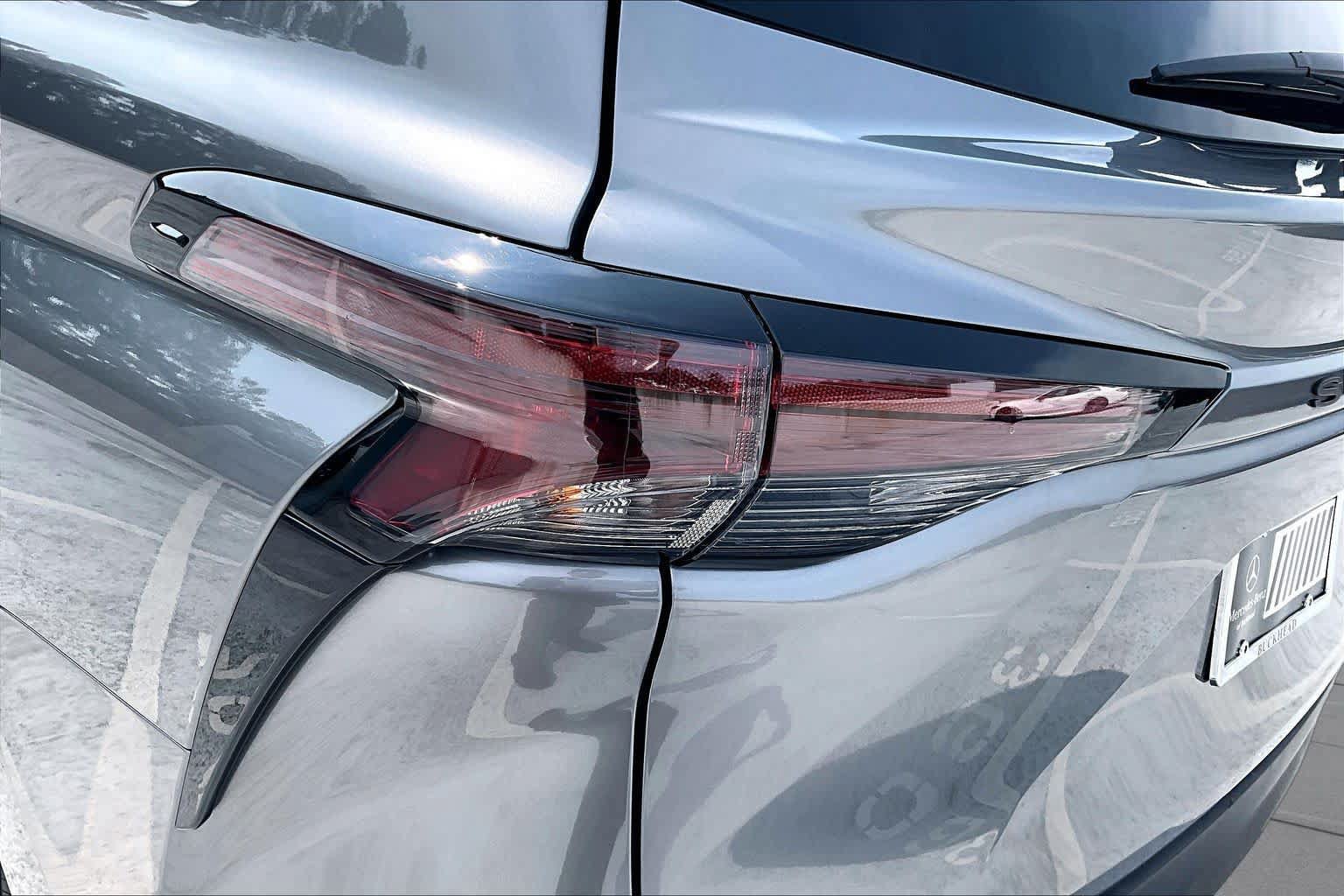Used 2026 Toyota Sienna LE FWD image 28