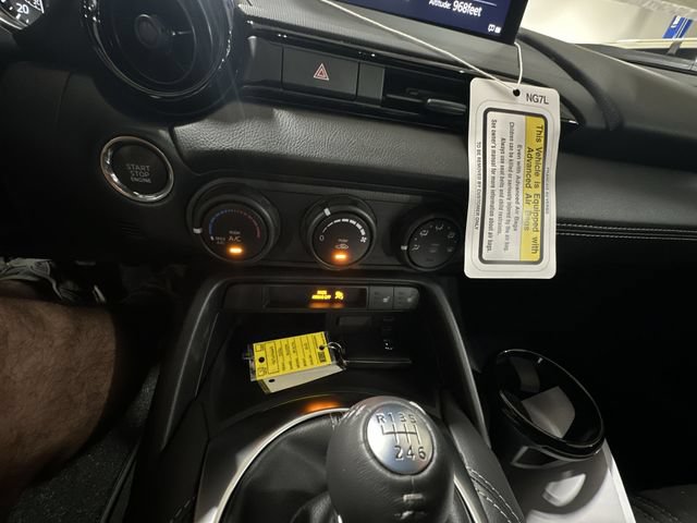 New 2026 MAZDA MX-5 Miata Club w/ Weather Package RWD image 21